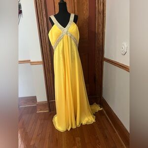 Mac Duggal Cassandra Stone Yellow Formal  Dress Size 18 with Beading NWT
